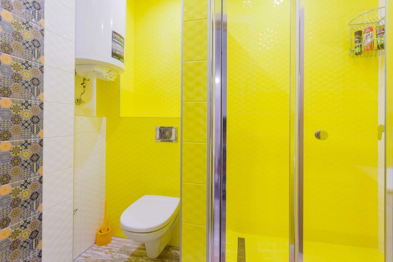 Sunny Apartments On Yulii Zdanovskoi St 36B Kiev Dış mekan fotoğraf