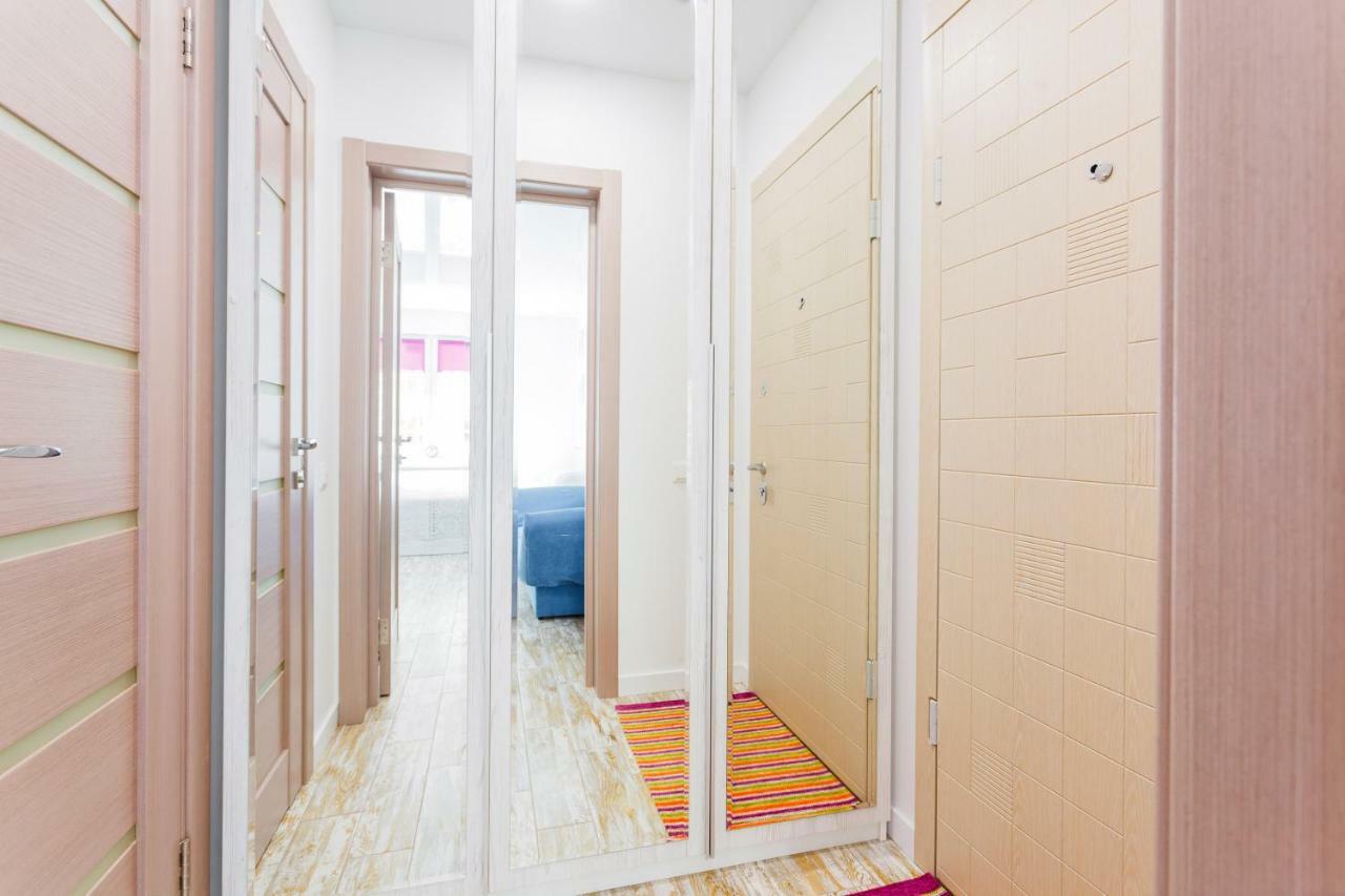 Sunny Apartments On Yulii Zdanovskoi St 36B Kiev Dış mekan fotoğraf