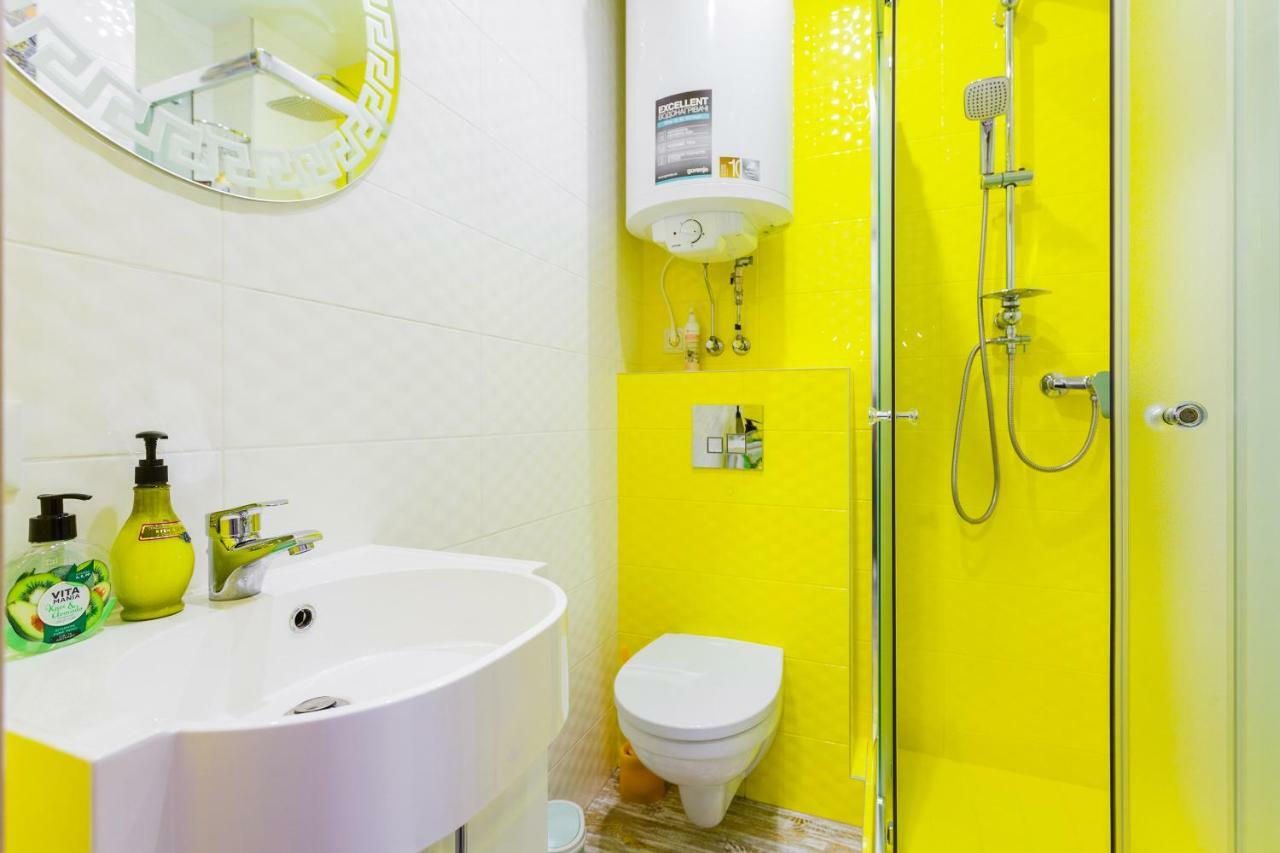 Sunny Apartments On Yulii Zdanovskoi St 36B Kiev Dış mekan fotoğraf