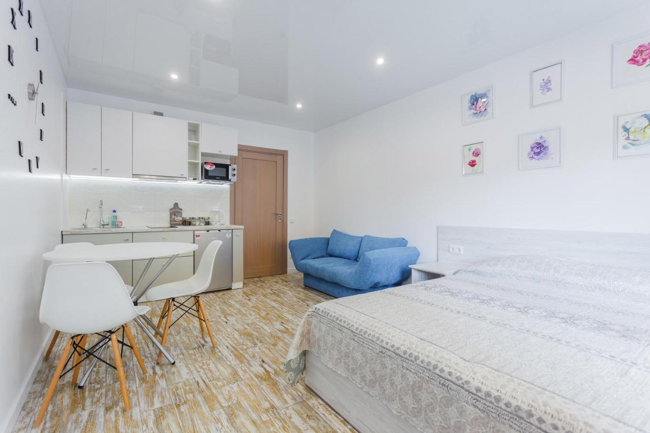 Sunny Apartments On Yulii Zdanovskoi St 36B Kiev Dış mekan fotoğraf